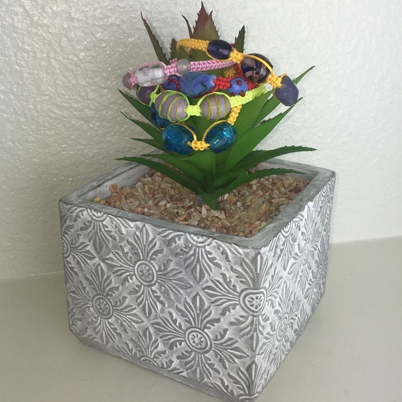 Handmade Chinese Knotting Bracelet W/ Glass Beads - Picture 7 of 8